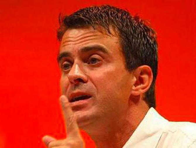Crise de l'élevage : Manuel Valls demande des «annonces fortes» à Phil Hogan